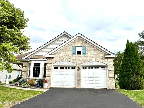 9 Powderhorn Way, Allentown, NJ 08501