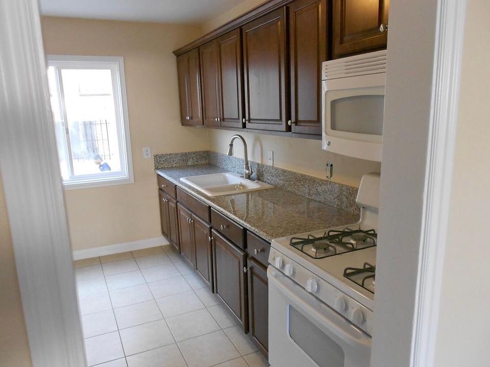 1st image of 4790 Lantana Dr #1