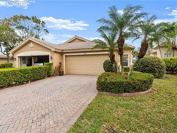 4th image of 3671 NW Willow Creek Dr
