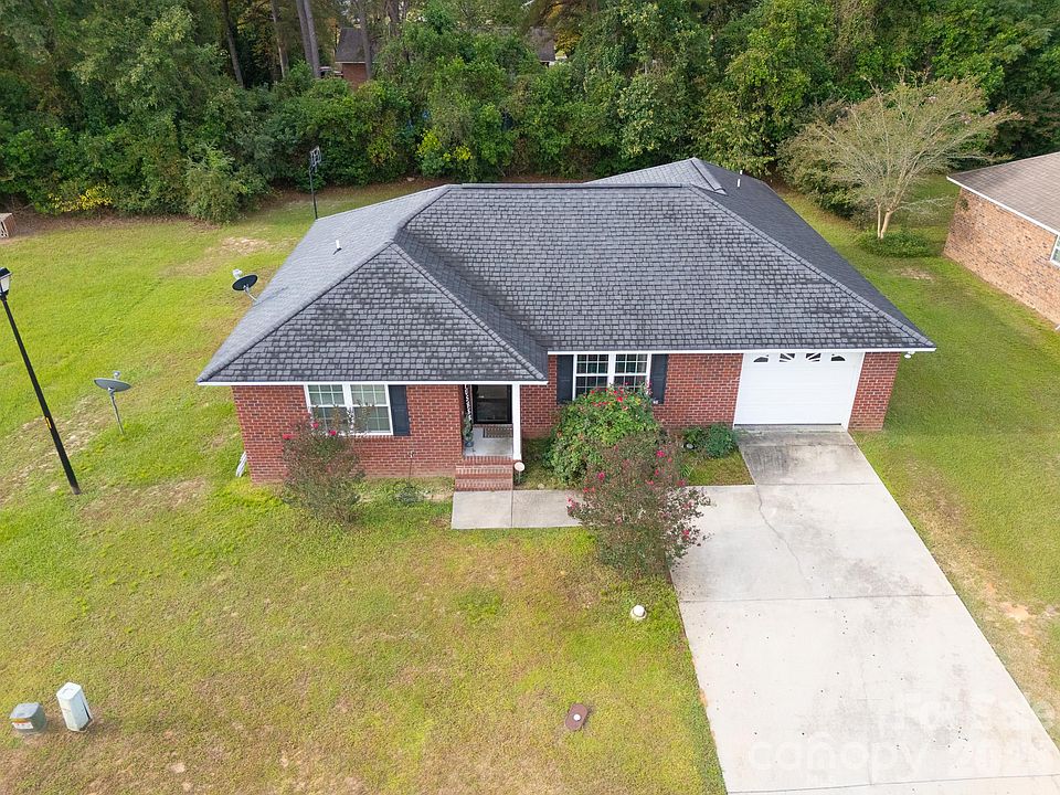 1st image of 214 Andrew Dr #34