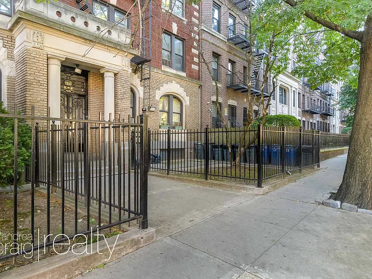 440 Saint Johns Pl #3B — Photo 8