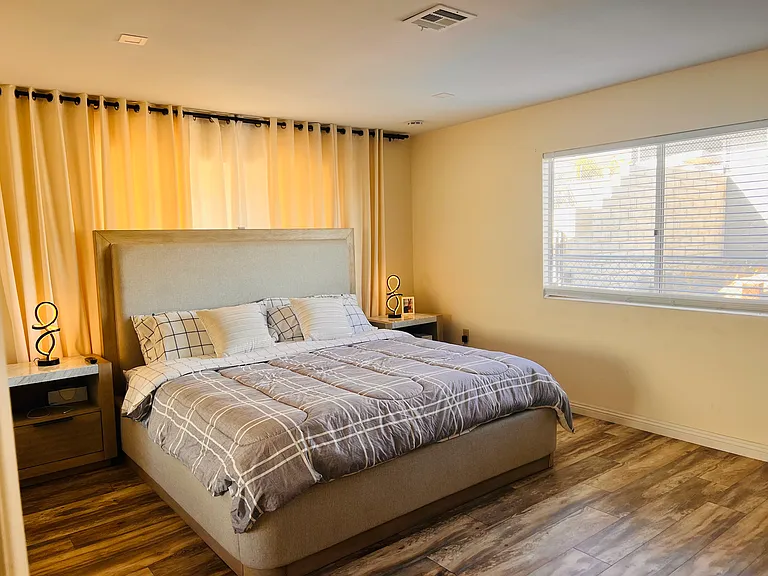 11393 Artesia Way — Photo 2