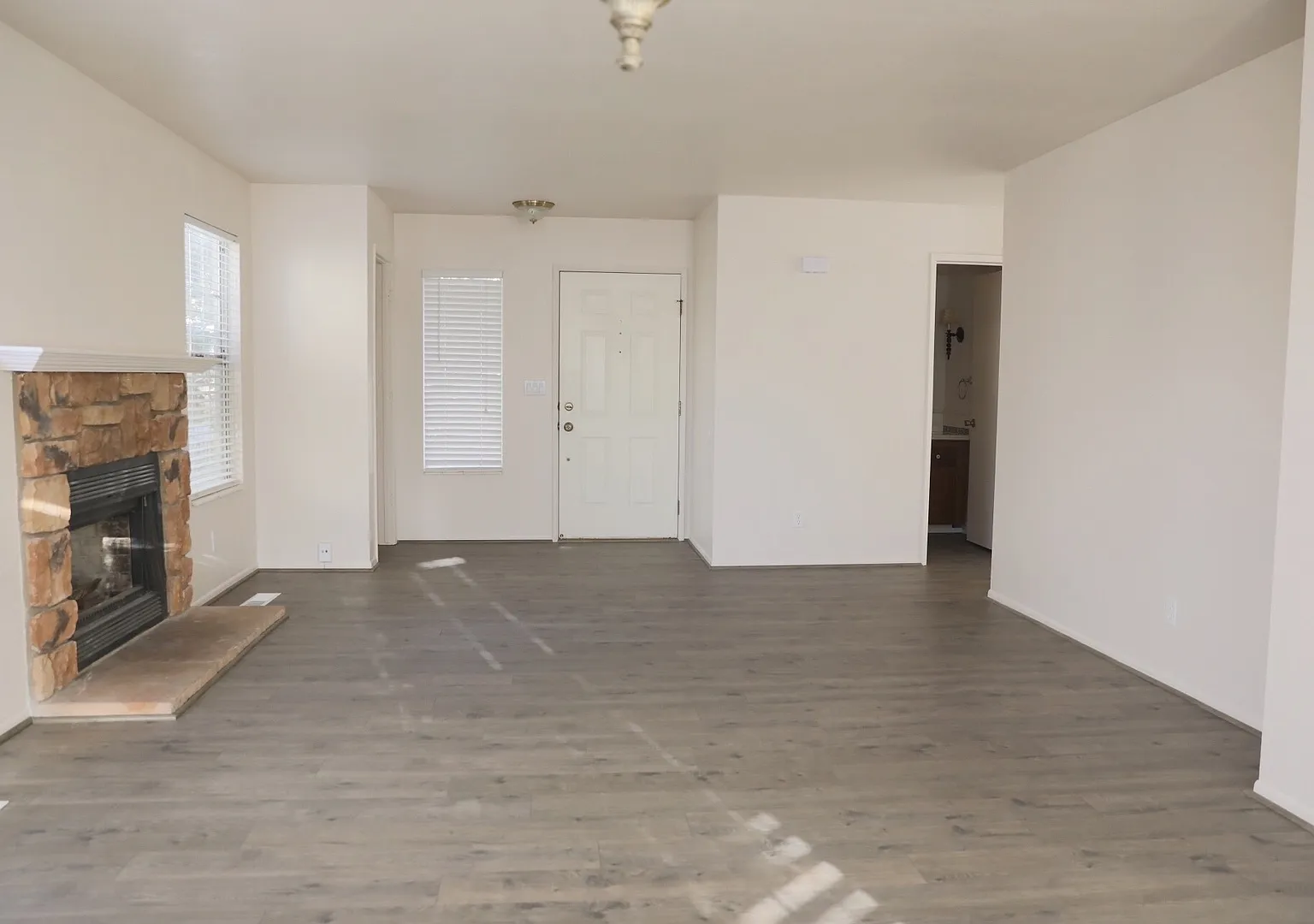Nice Floor Plan — Photo 4