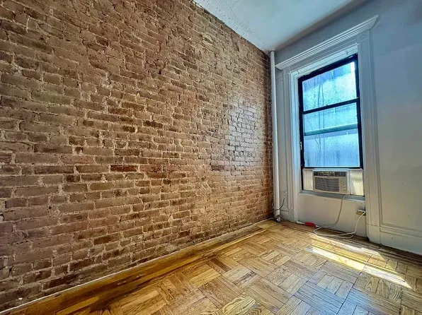 1054 Bergen Avenue image 1 of 10