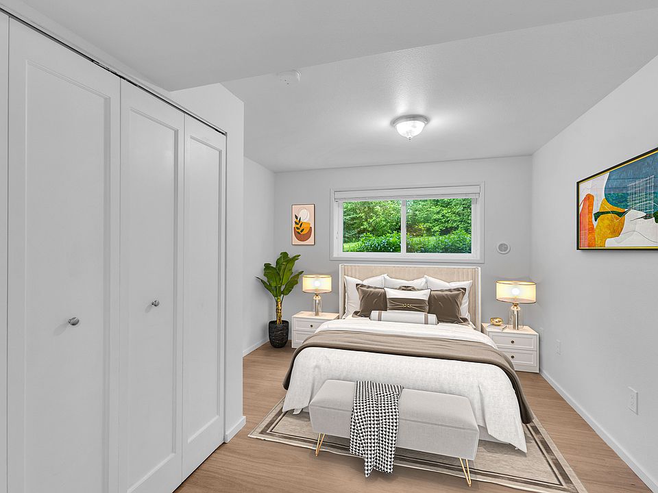 Second bedroom