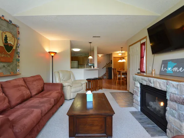 7285 Brittany Ln, Inver Grove Heights, MN 55076