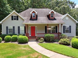 4607 Enfield Dr, Gainesville, GA 30506