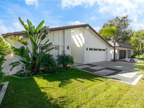 30238 Longhorn Dr, Canyon Lake, CA 92587
