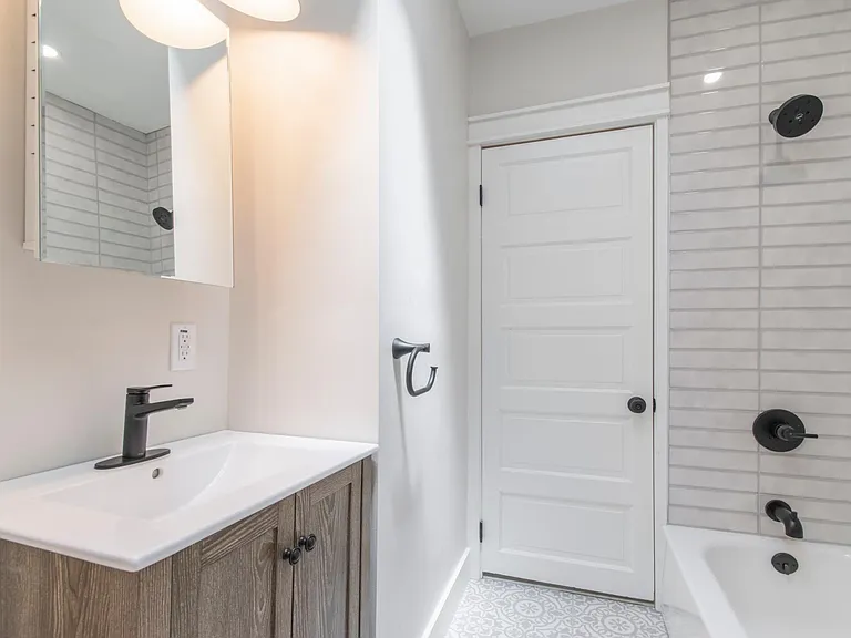 5745 Hunter St — Photo 12