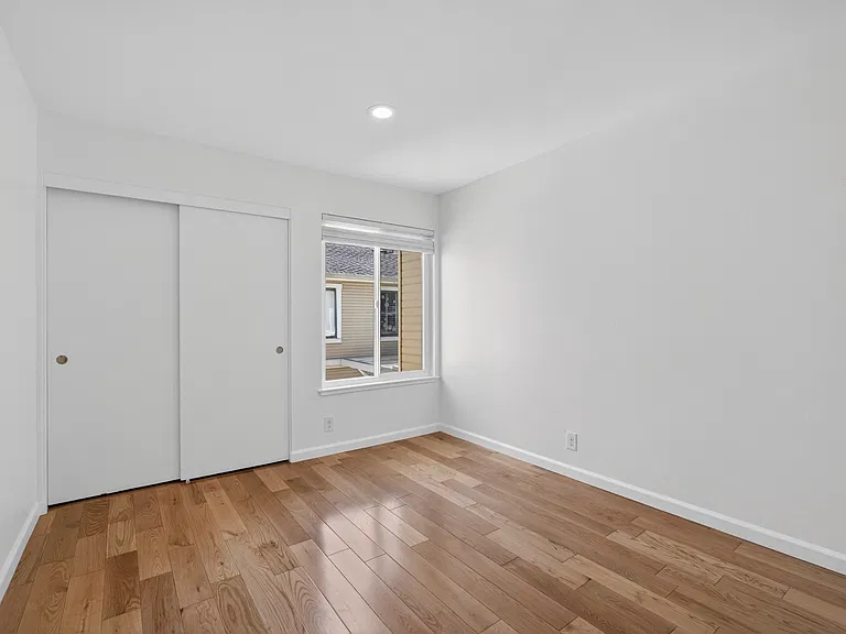 935 La Mesa Ter #G — Photo 14