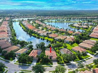 8237 Valiant Dr, Naples, FL 34104