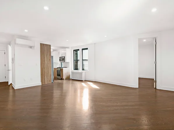 226 East 70th Street image 1 of 17