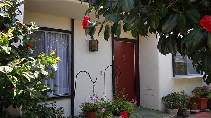 1st image of 282-A Oakwood Cir