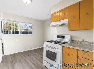 1379 Harmon St #B, Berkeley, CA 94702