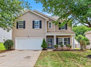 6814 Barefoot Forest Dr, Charlotte, NC 28269