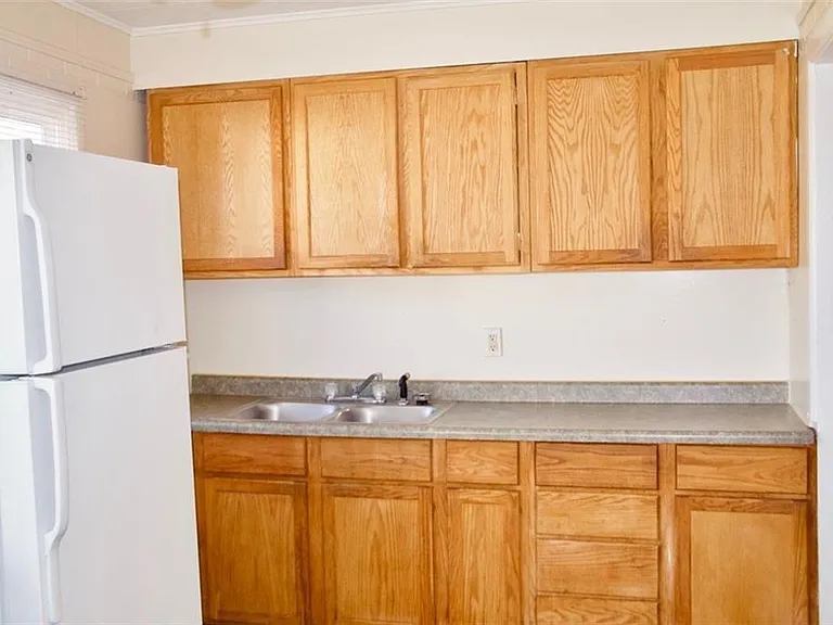 4430 Primrose Ave — Photo 3