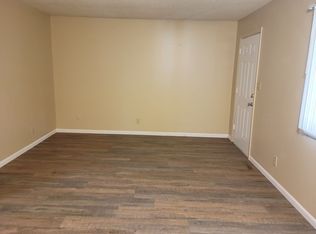 Douglas 939, Springfield, MO 65806