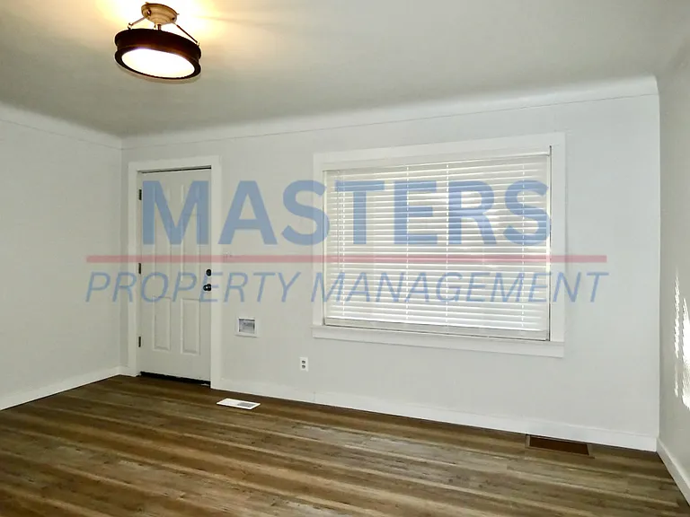 926 Searles Rd — Photo 7