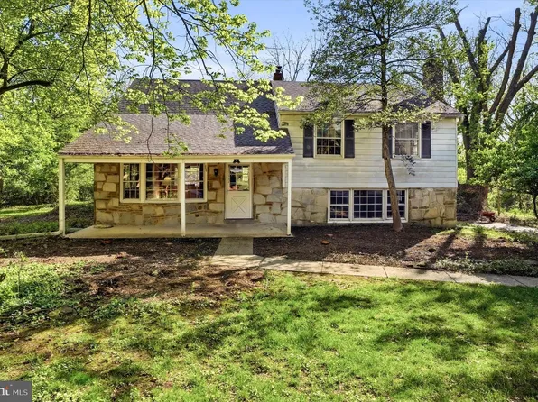 662 Deaver Dr, Blue Bell, PA 19422