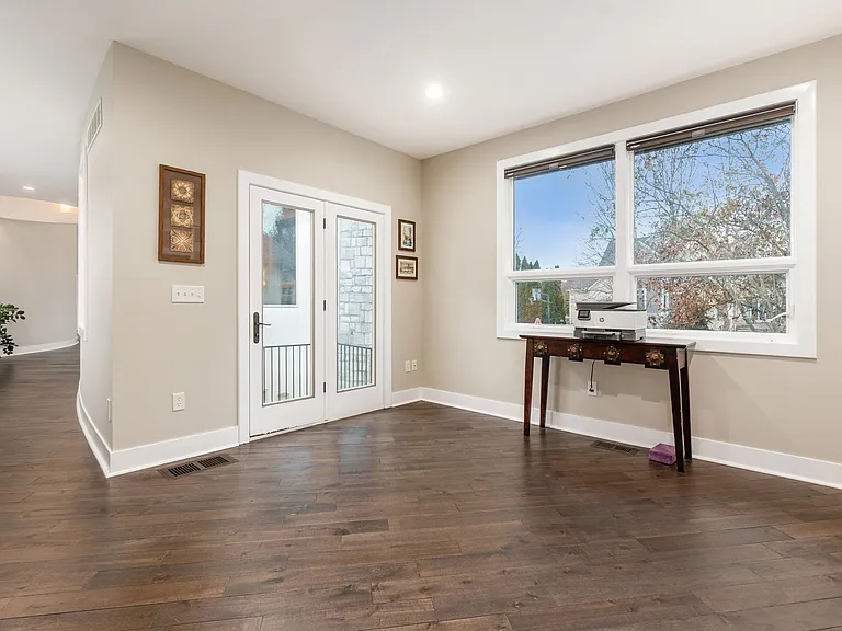4602 Sandwich Ct — Photo 10
