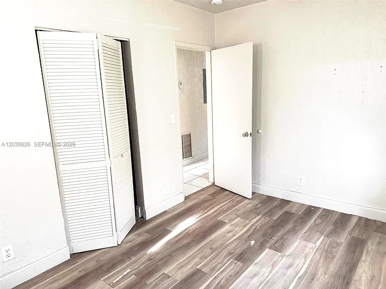 1600 NW 13th Ct — Photo 9