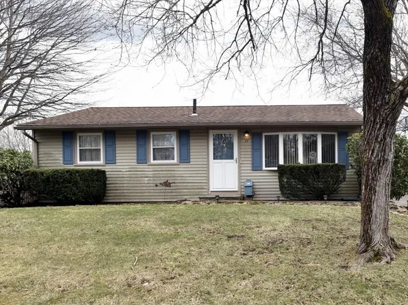 77 Josh Gray Rd, Rockland, MA 02370