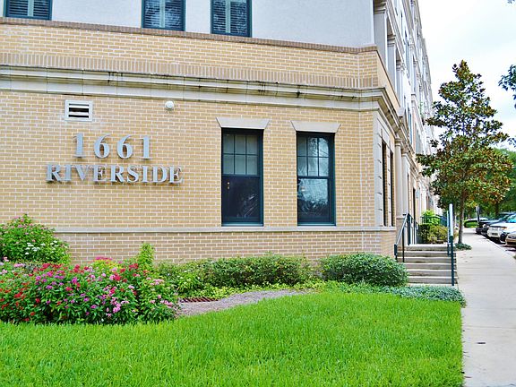 3rd image of 1661 Riverside Ave APT 121