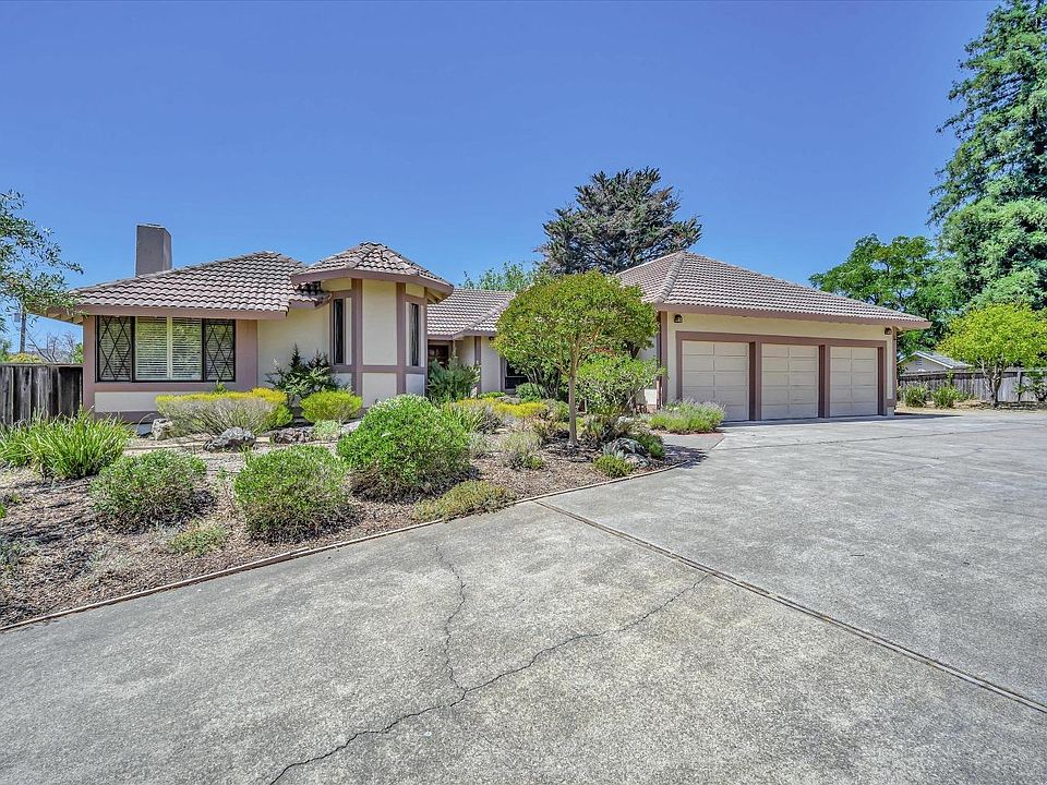 1st image of 315 Sherri Court
