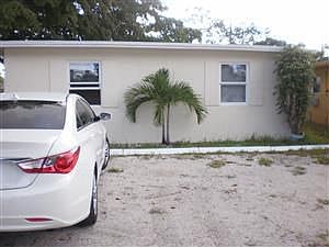 3rd image of 873 NW 16th Ave