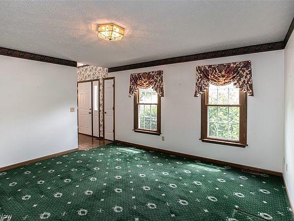 4th image of 9363 Kings Hollow Ct