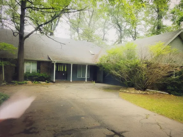 5404 Whippoorwill Dr, Kalamazoo, MI 49009
