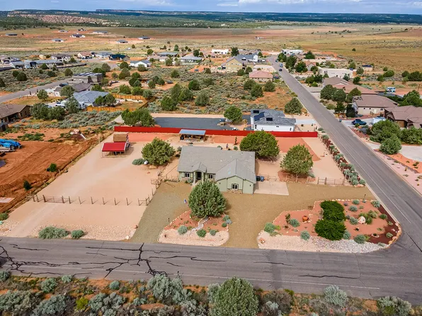 1646 S Cliff Dr, Apple Valley, UT 84737