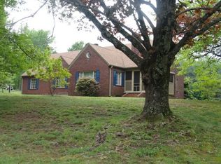 940 Hibriten Dr SE, Lenoir, NC 28645