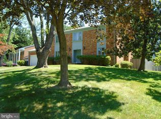 1329 Macbeth St, Mclean, VA 22102