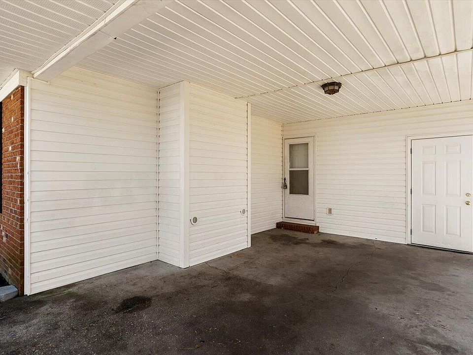 1st image of 108 Bruce Ln