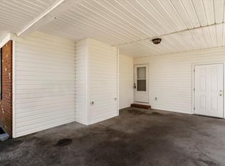 108 Bruce Ln, Spring Lake, NC 28390