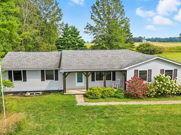 3033 Hazelton Etna Rd SW, Pataskala, OH 43062