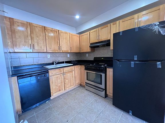 5th image of 104-20 39th Ave #4