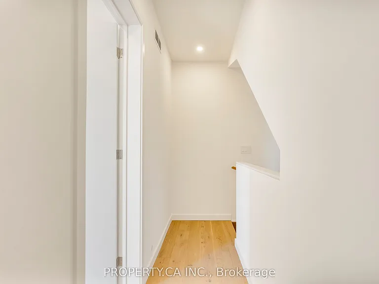 301 Keele St #4 — Photo 26
