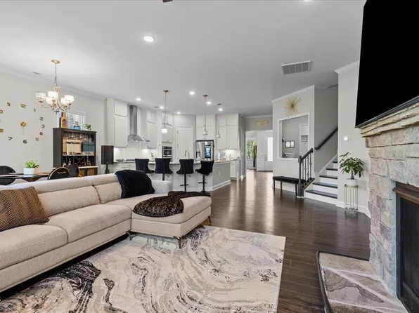 717 Lake Holding St, Wake Forest, NC 27587