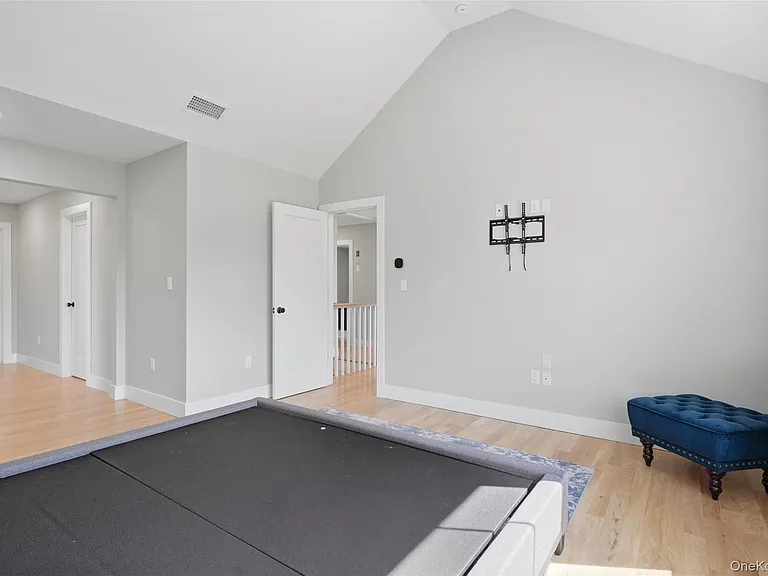 112 Pine Grove Rd — Photo 15