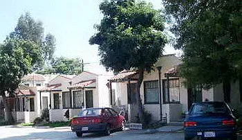930-936.5 N Grand Ave