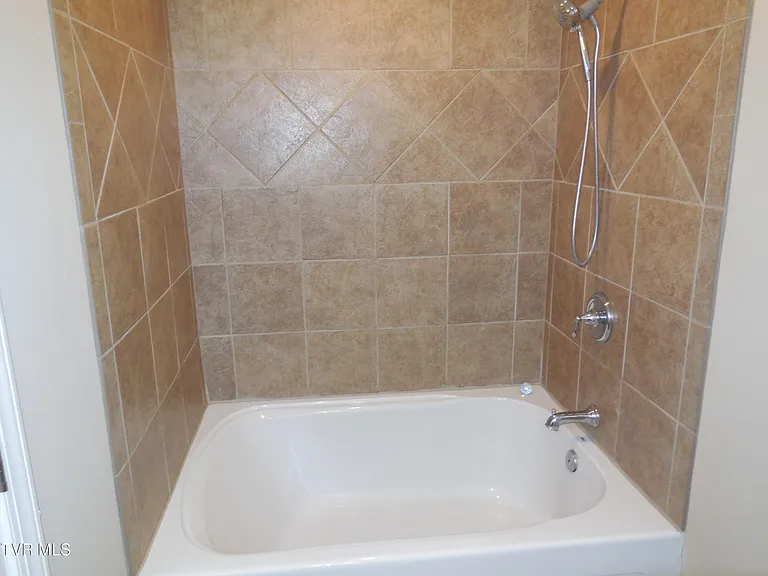 341 Coldwater Dr #0 — Photo 17