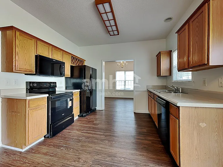 5805 Brookshadow Dr — Photo 3