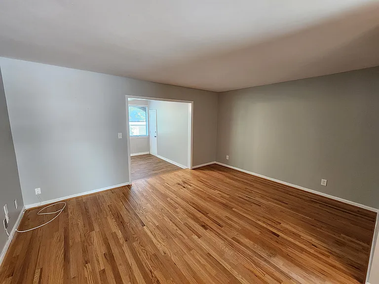 67 Montre Sq NW #1 — Photo 12