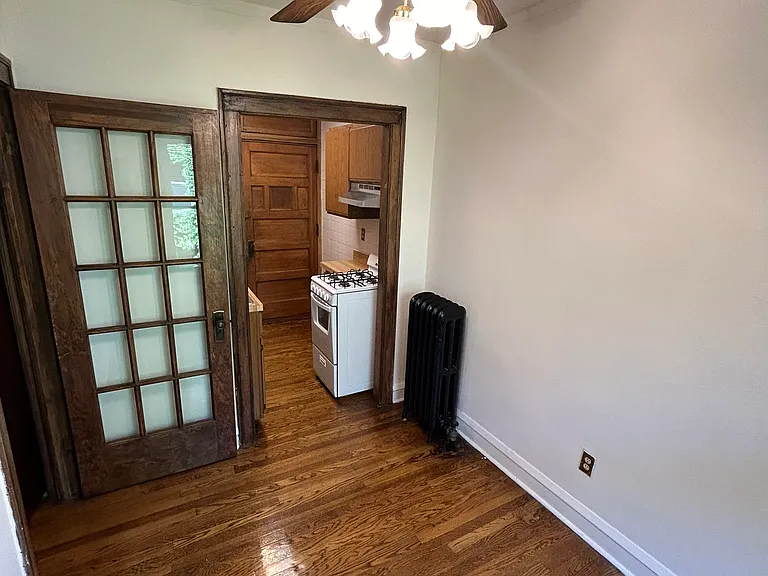 520 W Belden Ave — Photo 23