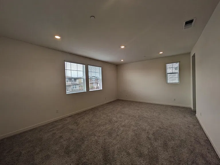 2468 Lake Club Dr — Photo 11