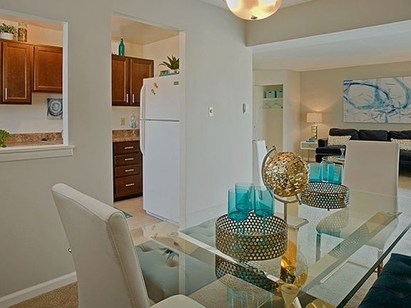 park-east-dining-cropped