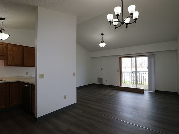 3rd image of 2216 Valley Rd