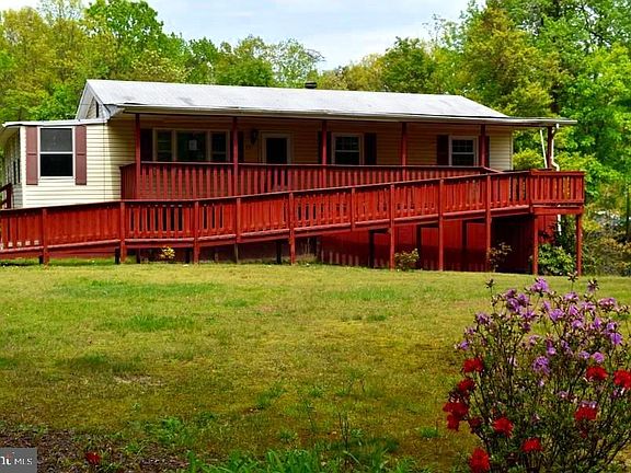 4th image of 20 Buttercup Ln